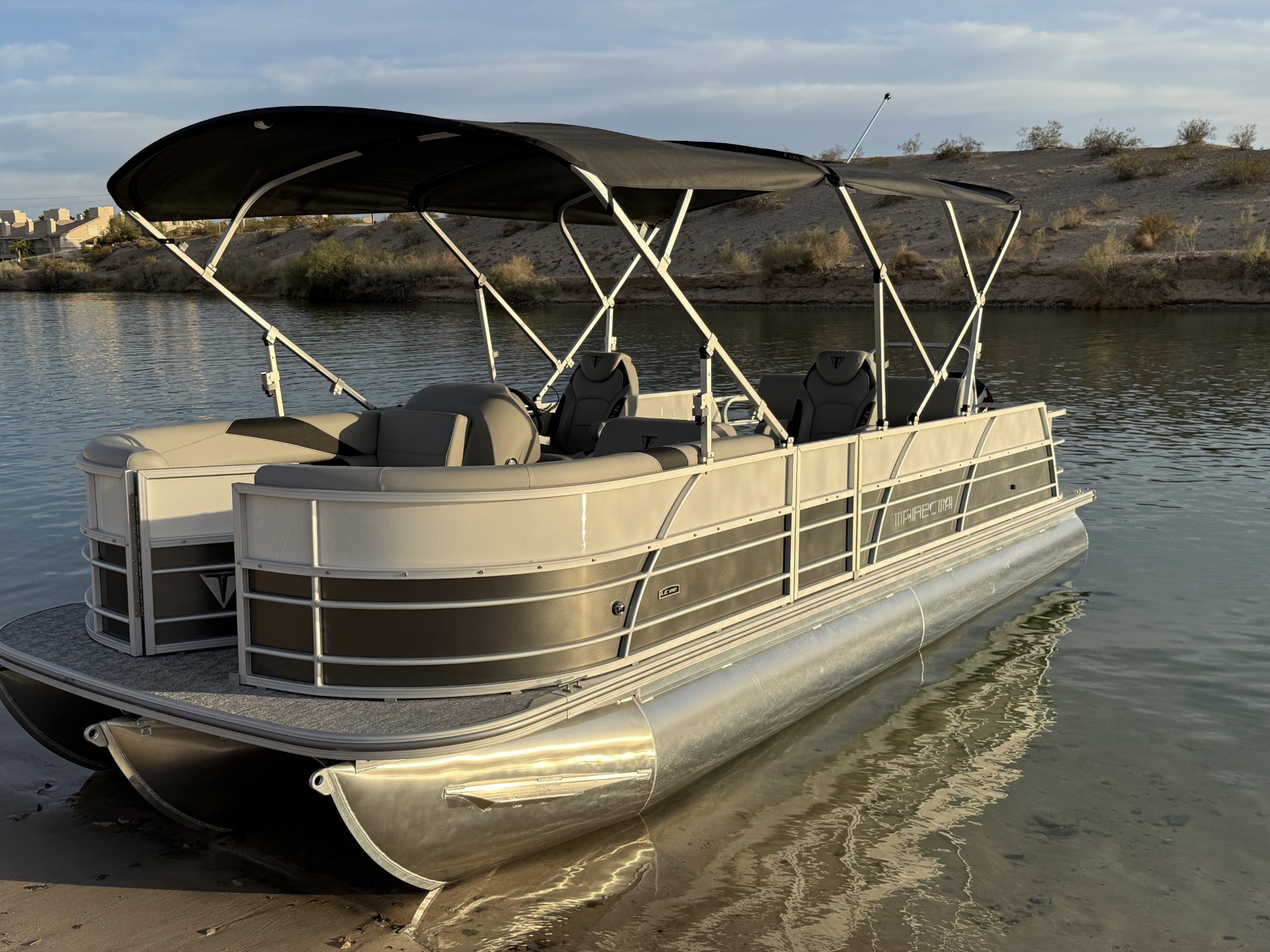 2025 Trifecta 200hp Swing Back rental at Lake Havasu City, AZ
