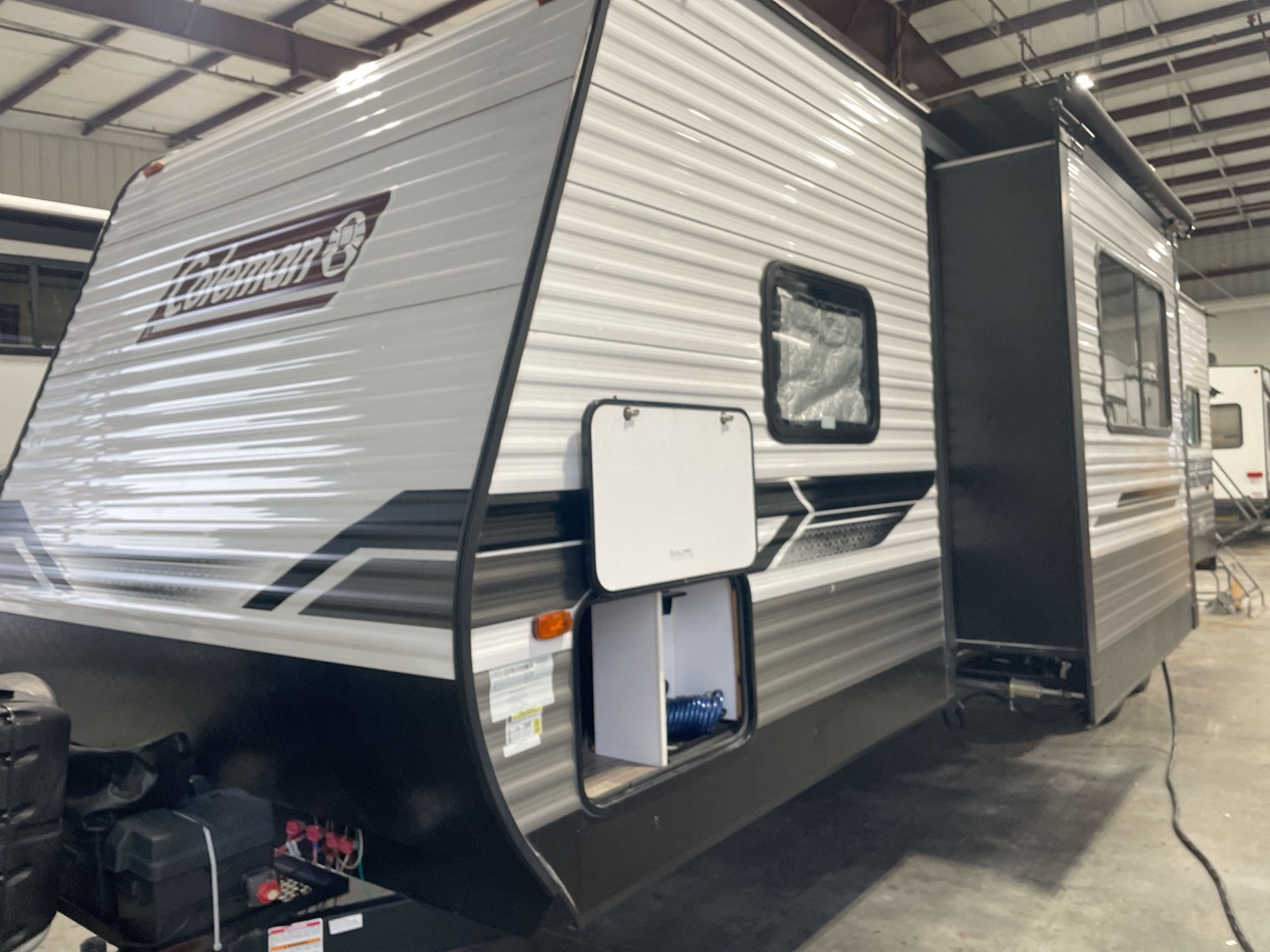 2018 Coleman 300TQ 2-Bedroom rental at Lake Havasu City, AZ – Sleeps 6